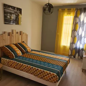 Mireio Centre Climatise 1 A 6 Personnes , Arles Francia